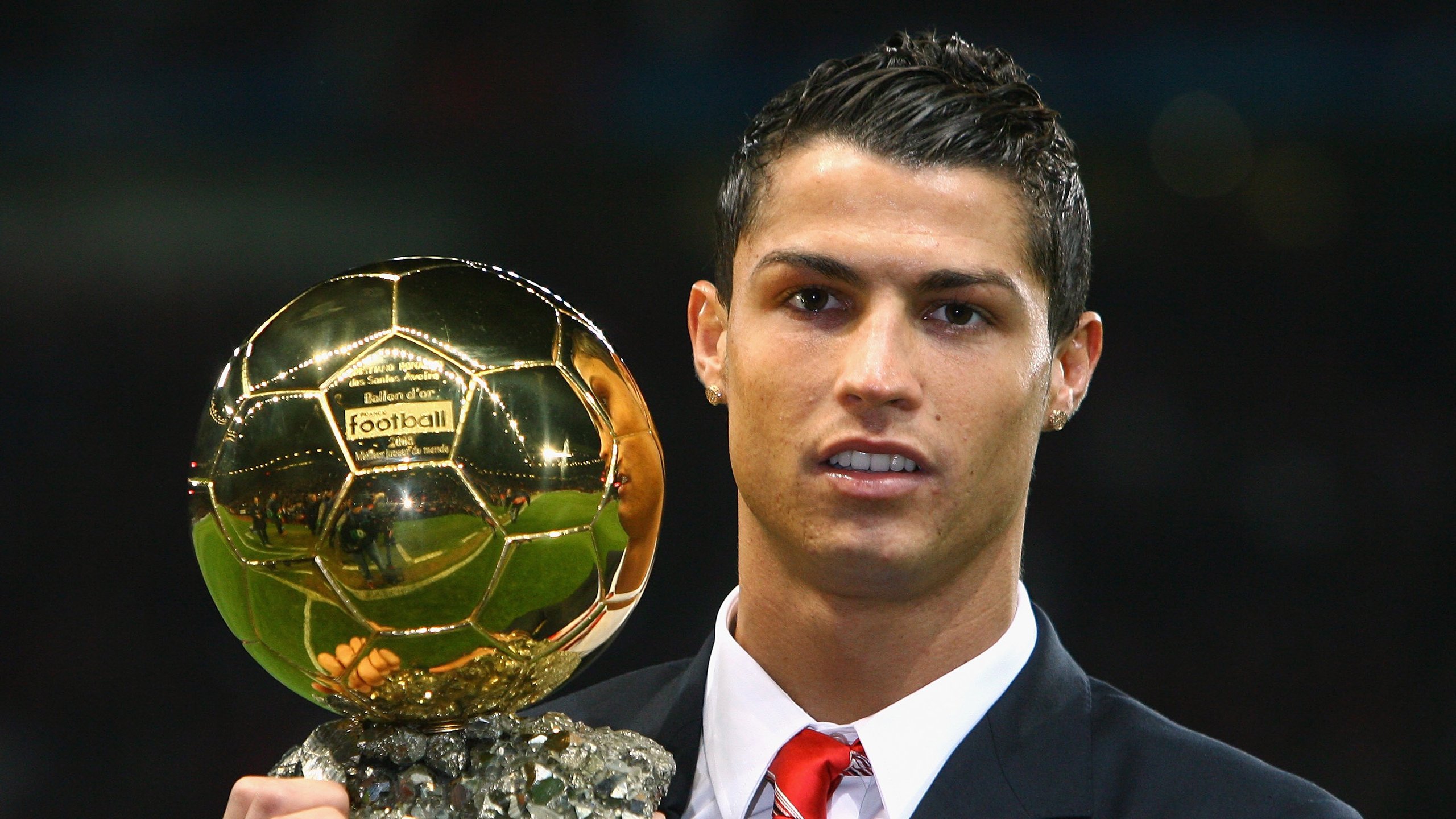 绝地逆转，周冠宇关键决策助索伯车队翻盘红牛，改写F1格局