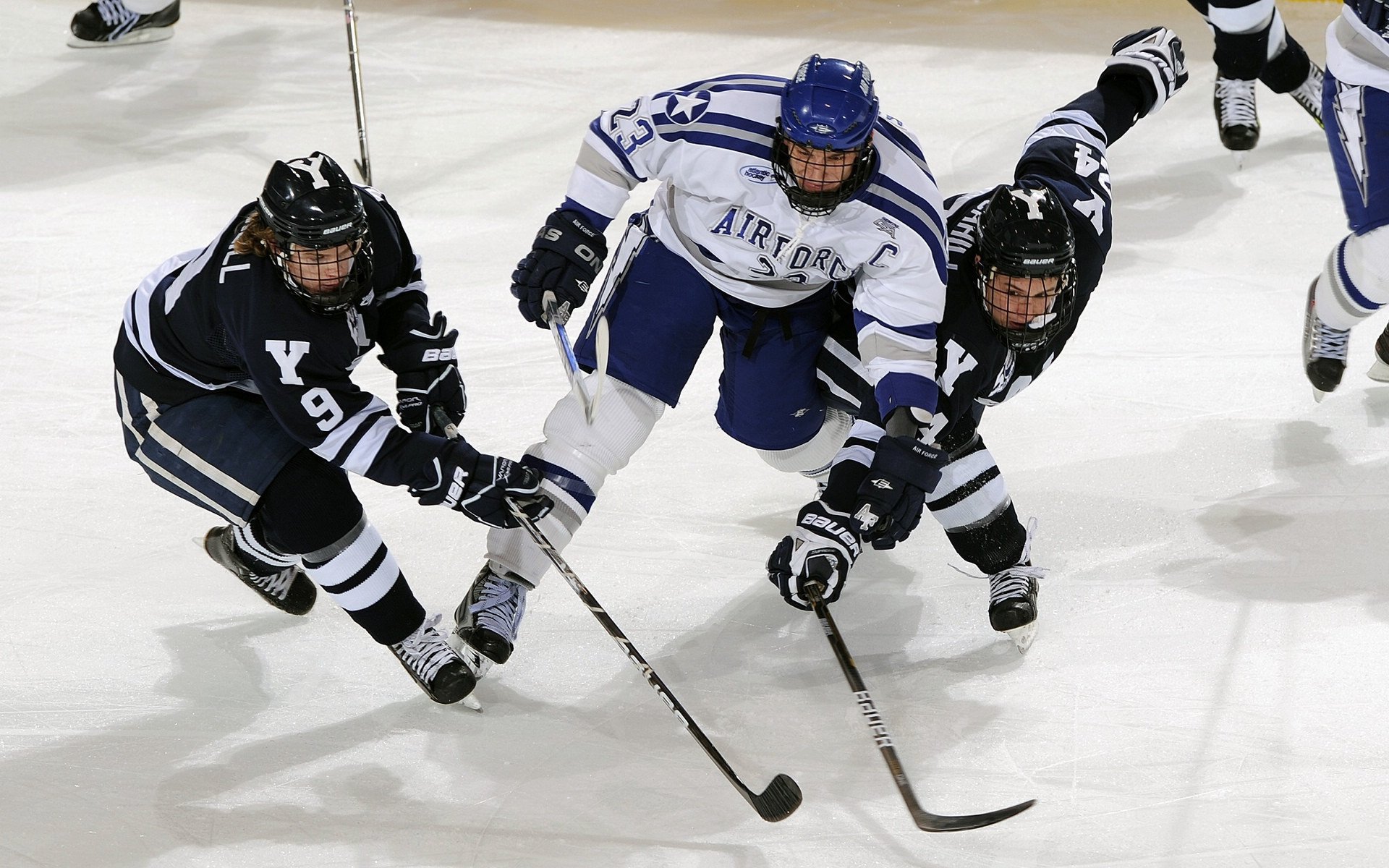 橙色风暴再起，维尼修斯扛旗，荷兰逆转希腊书写新章