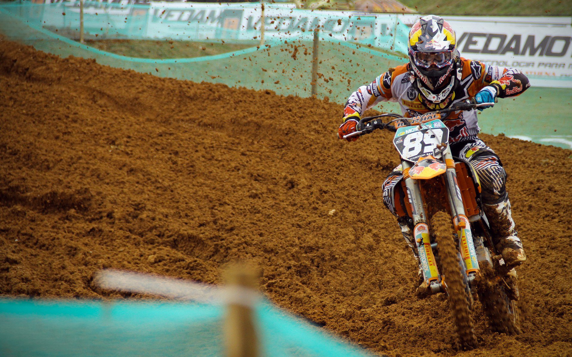 开云体育中国-鹈鹕险胜湖人背后，高诗岩扛起全队的孤胆英雄路